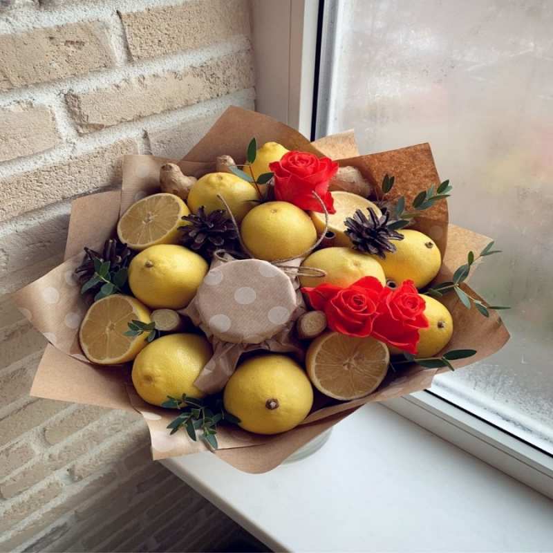 Открытка лимоны и розы  букет в бумаге  Выздоравливай 