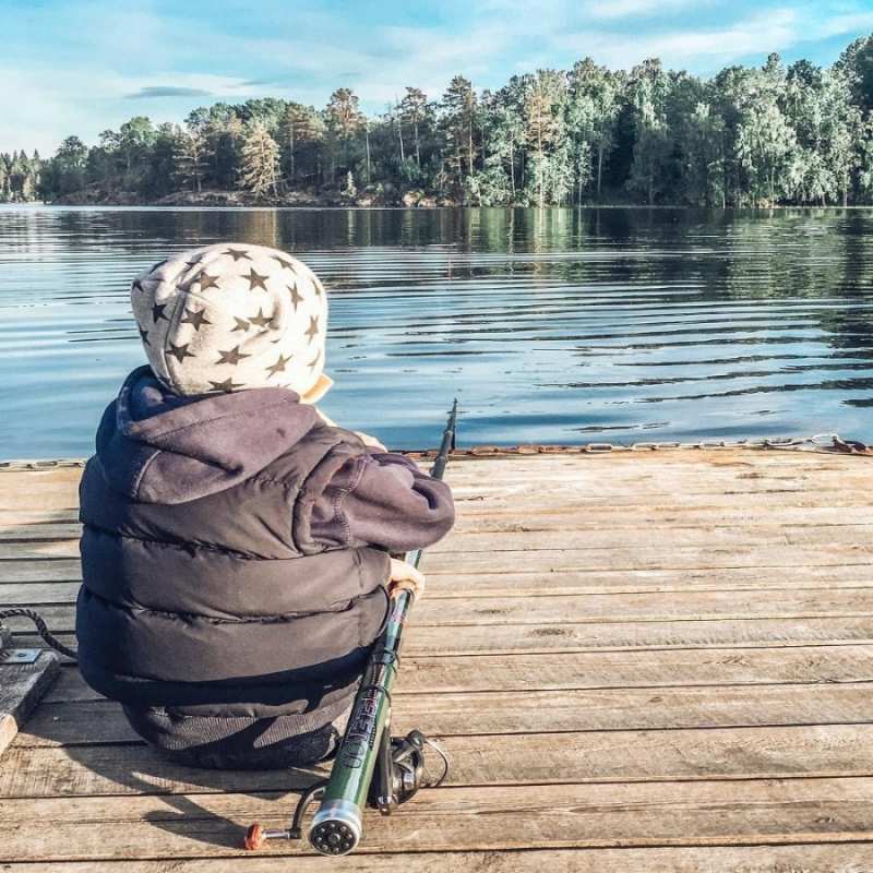 Открытка надо быть на свежем воздухе чтобы не болеть  рыбалка  Выздоравливай 