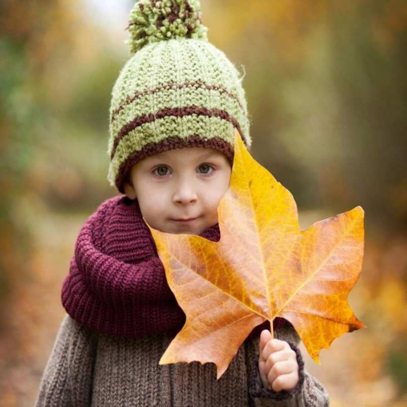 Открытка видимо это к тому что надо одеваться тепло  дышим свежим воздухом  Выздоравливай 