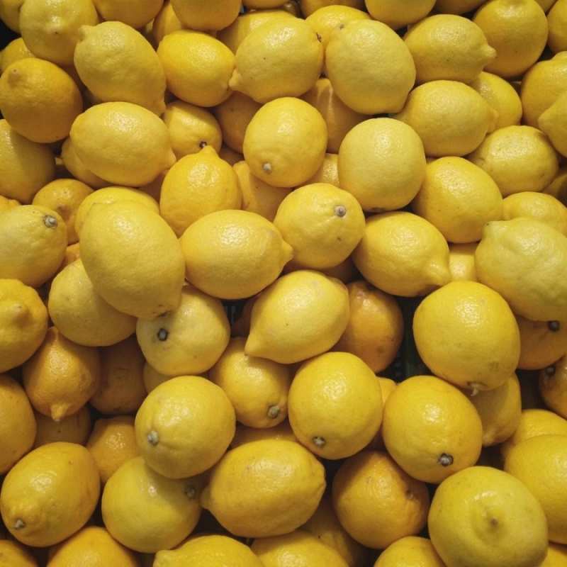 Открытка гора лимонов  это точно поможет  Выздоравливай 