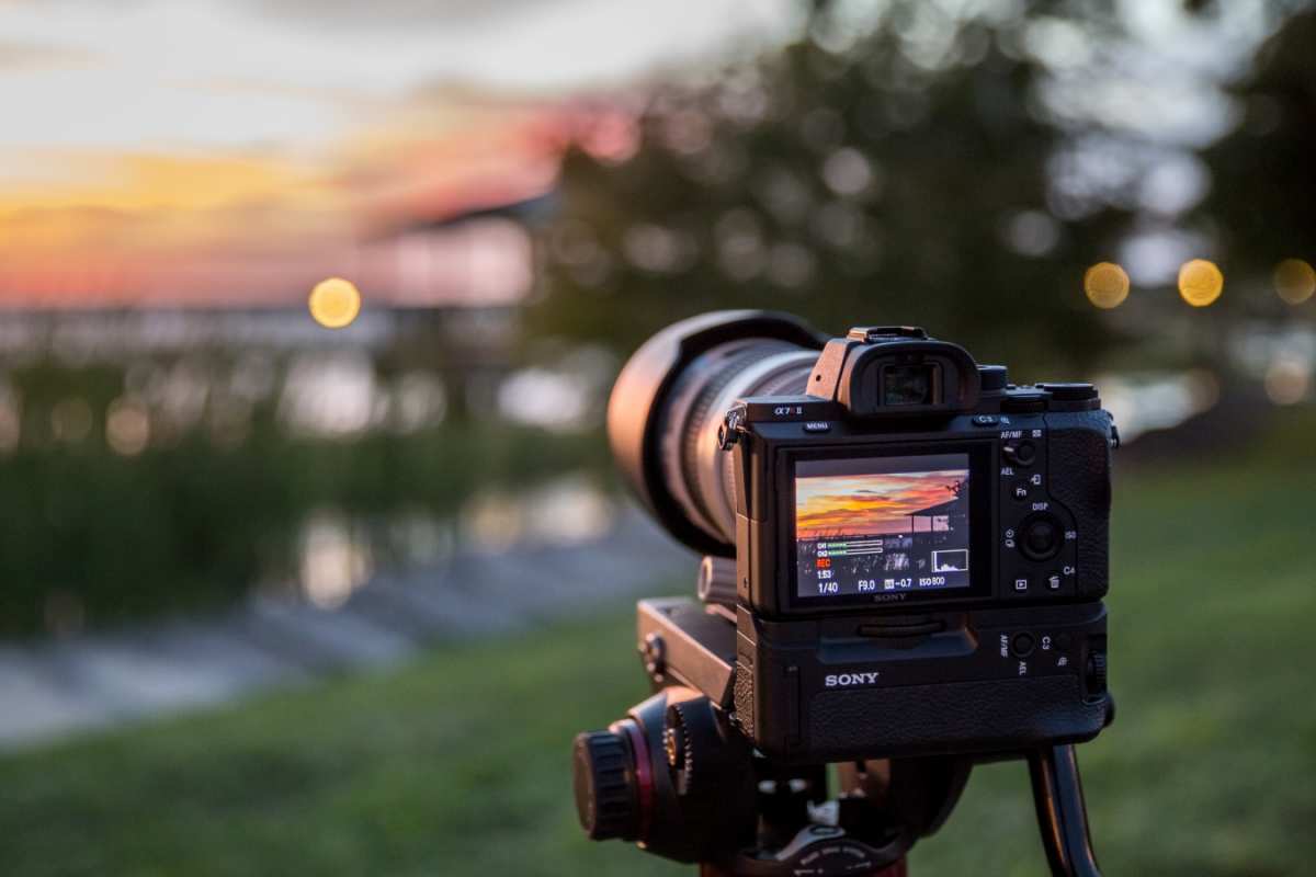 Открытка фотоаппарат  с днем фотографа  С днем фотографа 