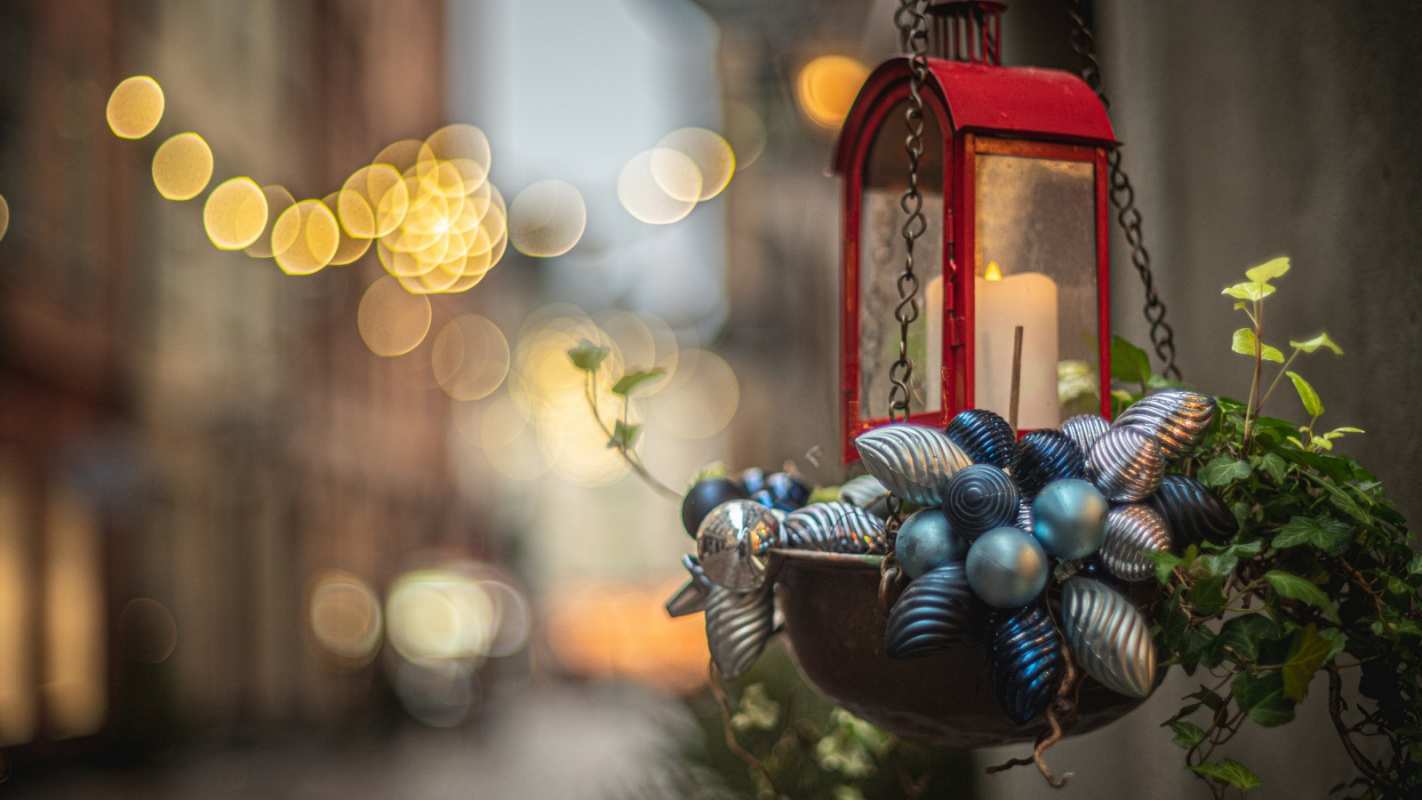 Открытка фонарик со свечой  новый год  С новым годом 