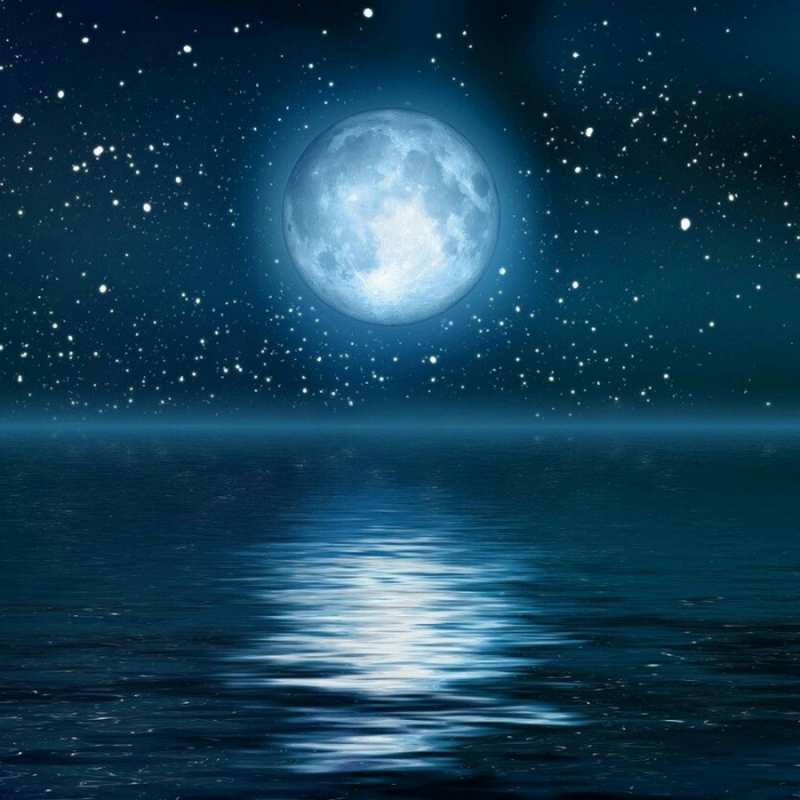 Открытка лунная дорожка на воде  звезды  Спокойной ночи 