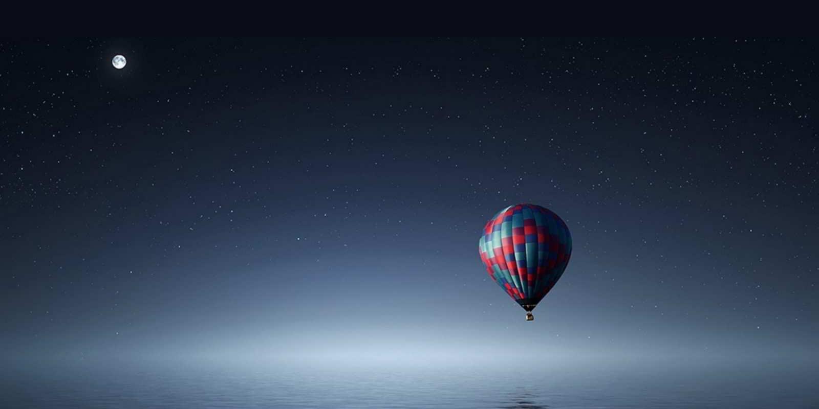 Открытка воздушный шар на фоне луны и воды ночная открытка Спокойной ночи 