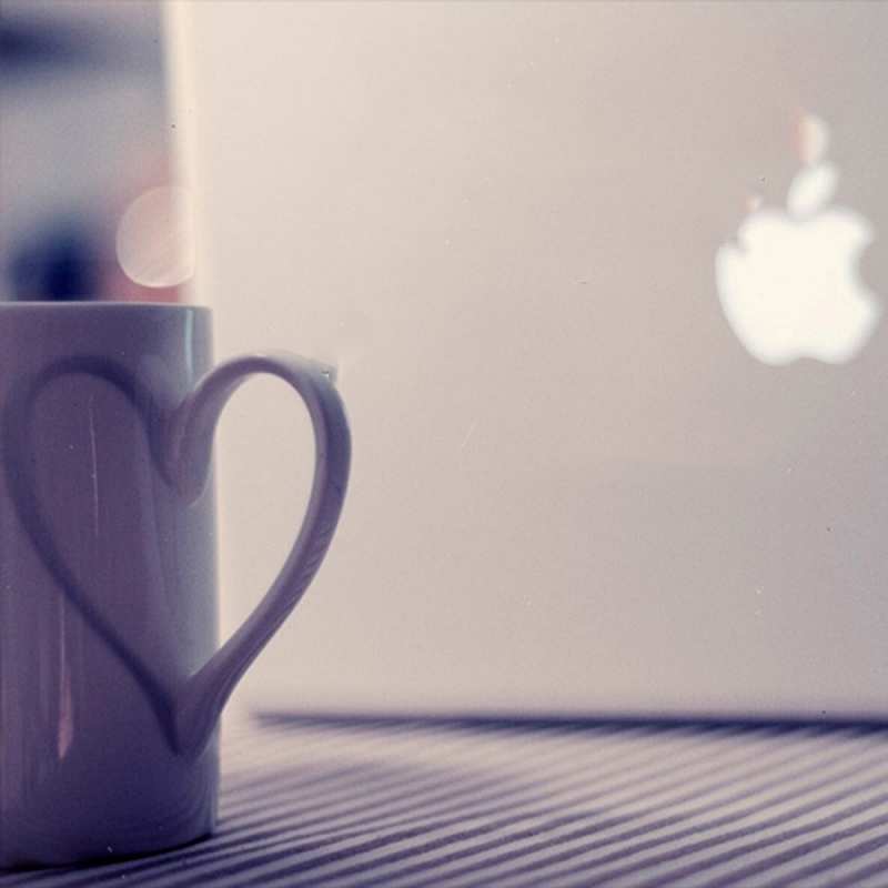 Открытка кружка с ручкой как сердце  знак яблока  Я тебя люблю 