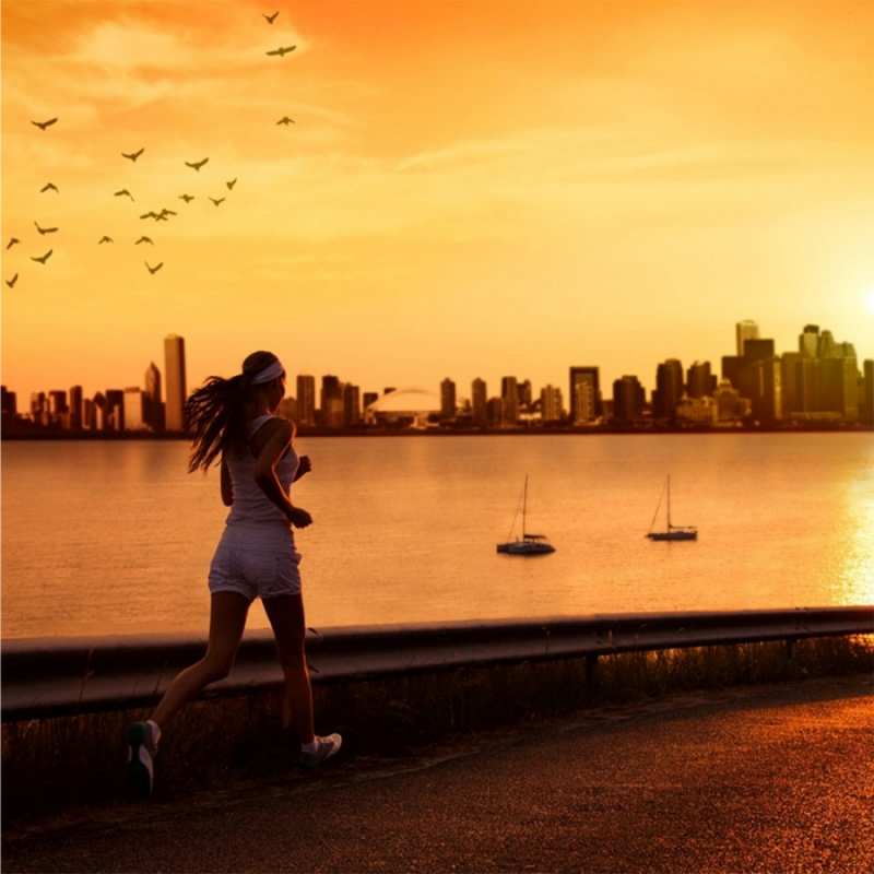 Открытка для спортсменов  девушка бежит  Доброе утро 