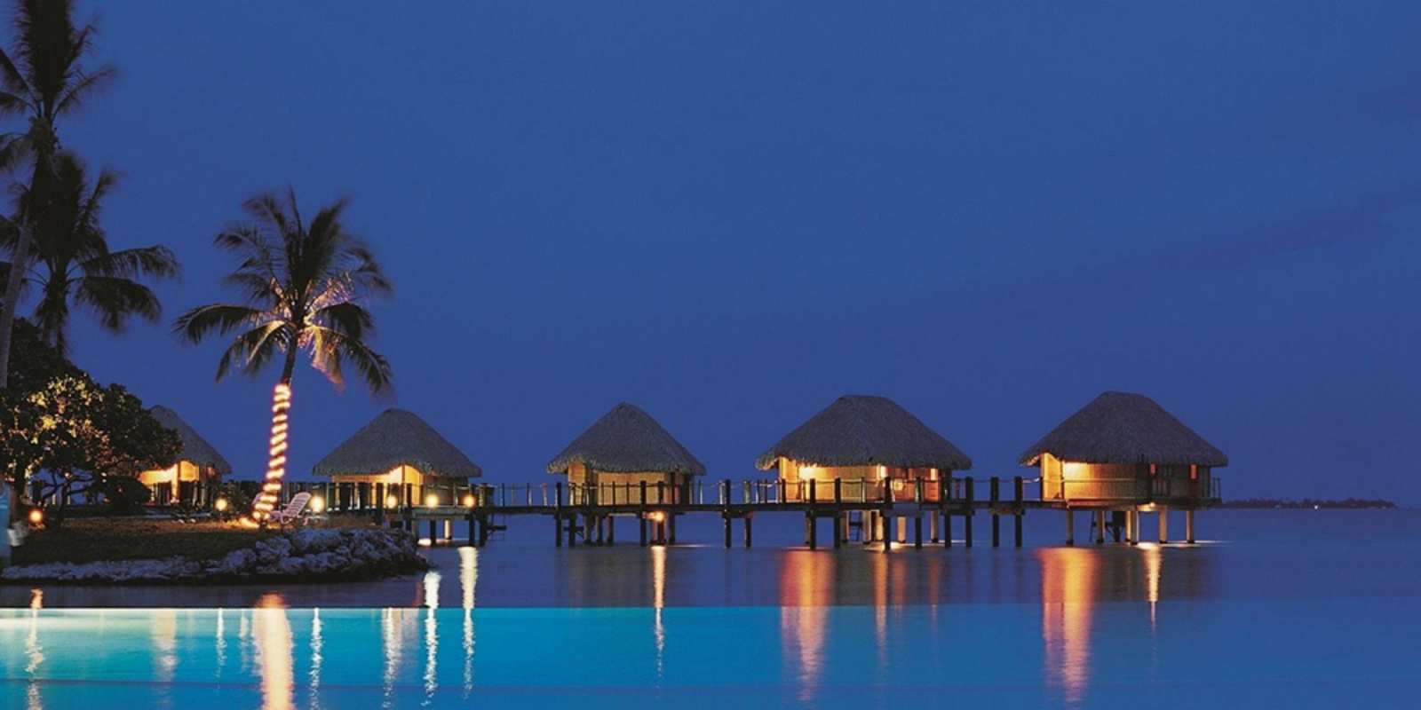 Открытка бунгалло на море морское пожелание сладких снов Спокойной ночи 