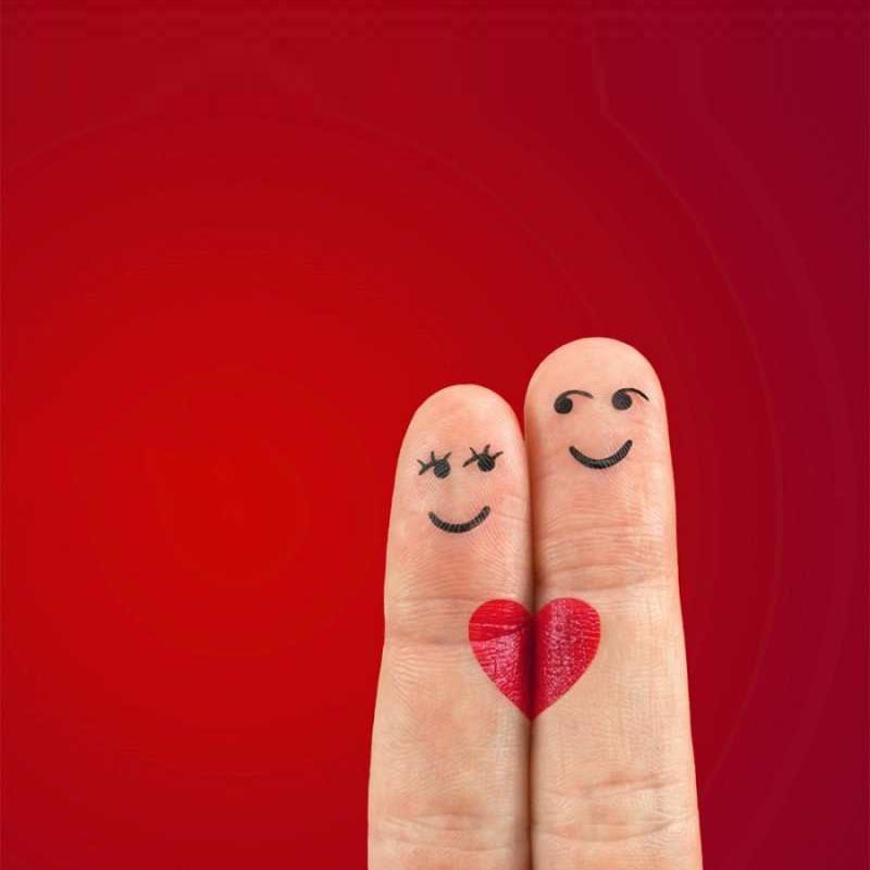 Открытка пальцы любят друг друга  одно целое  Я тебя люблю 