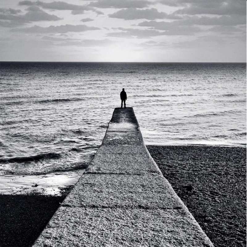 Открытка тоскливо  скучашки  Я по тебе скучаю 