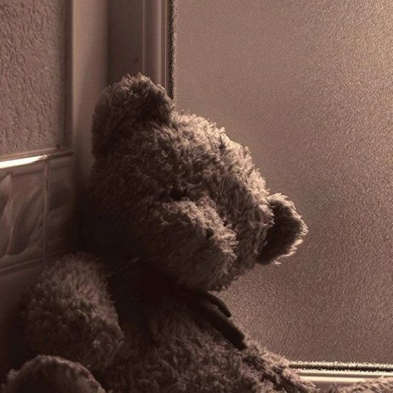 Открытка мы с медвежонком тебя ждем  скучаем тут  Я по тебе скучаю 